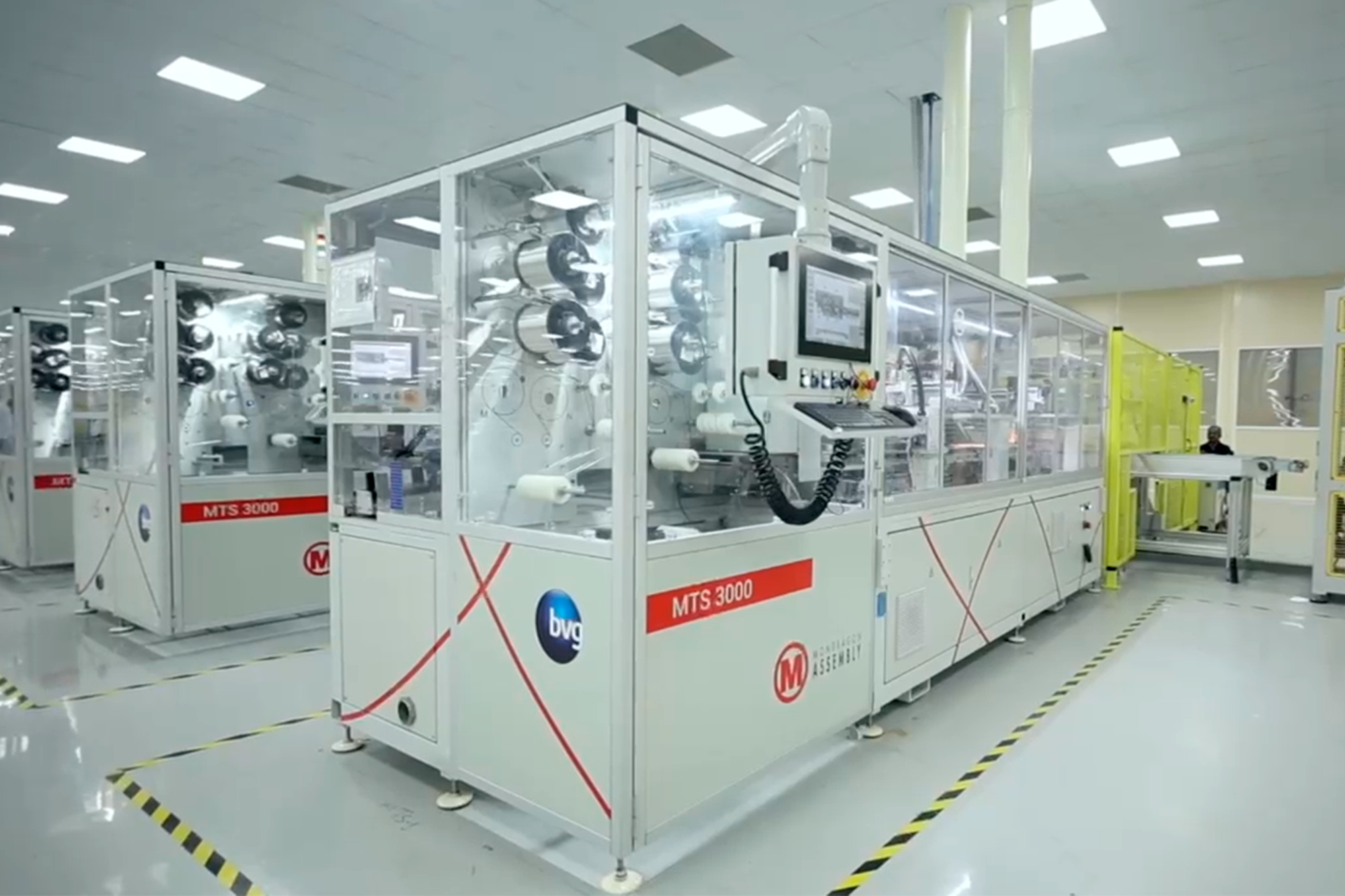 Mondragon Assembly presenta su innovadora línea de fabricación fotovoltaica para la empresa BVG India Limited