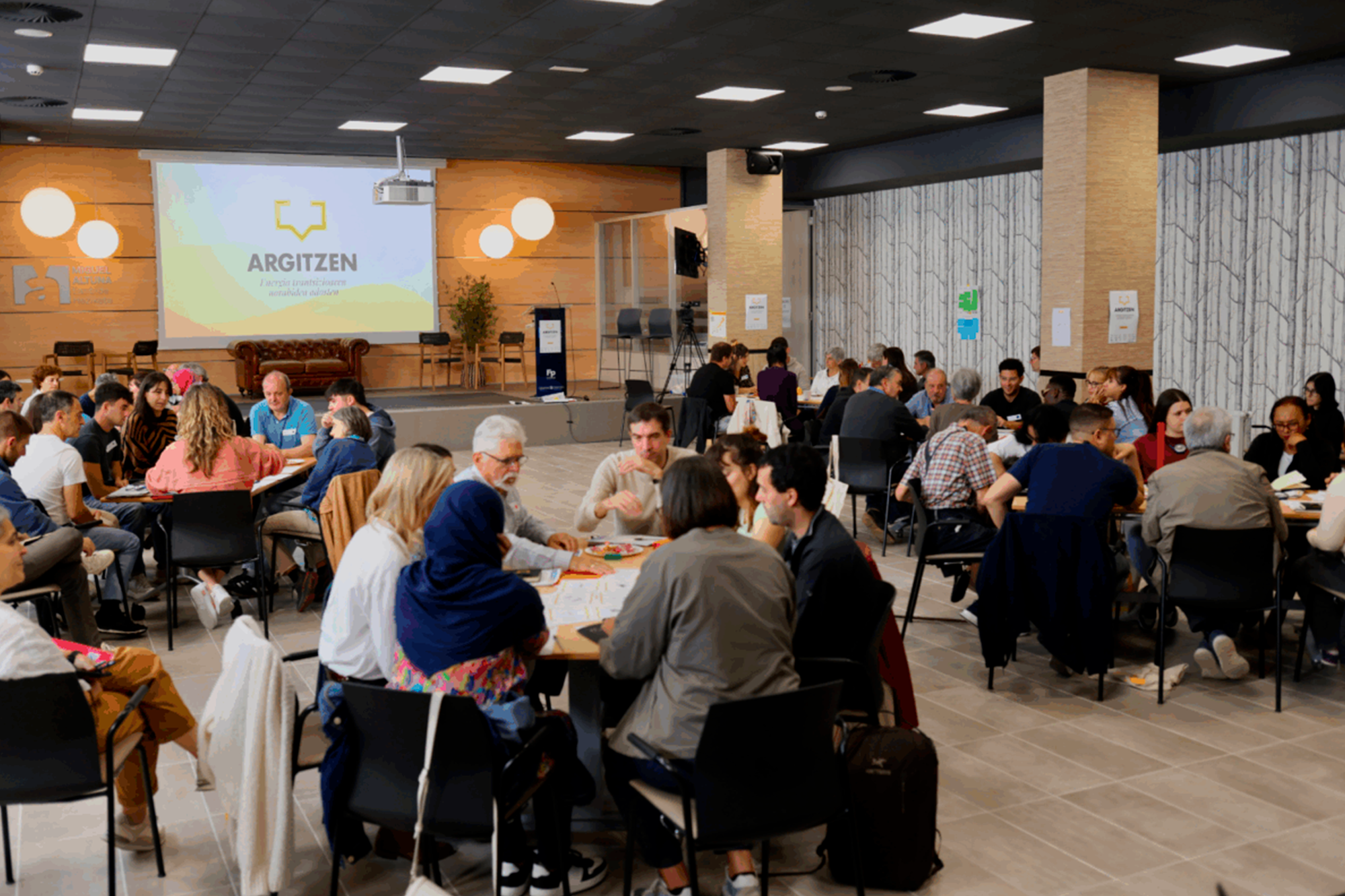 Abian da ‘Argitzen’ prozesuko Herritarren Batzarra